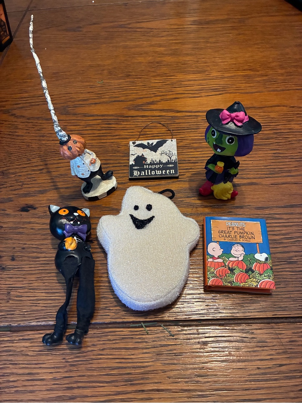 Festive White Halloween Ghost Hanging Décor